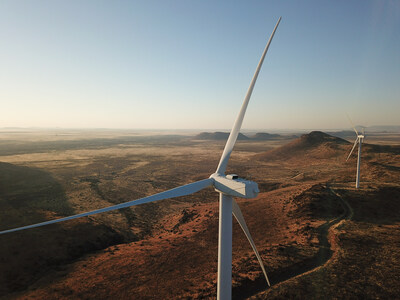 As turbinas eólicas do projeto de energia eólica De War, operado pela CHN Energy Longyuan África do Sul, fotografadas em 10 de agosto em De Car, Cidade do Cabo da África do Sul. (PRNewsfoto/Xinhuanet North America)