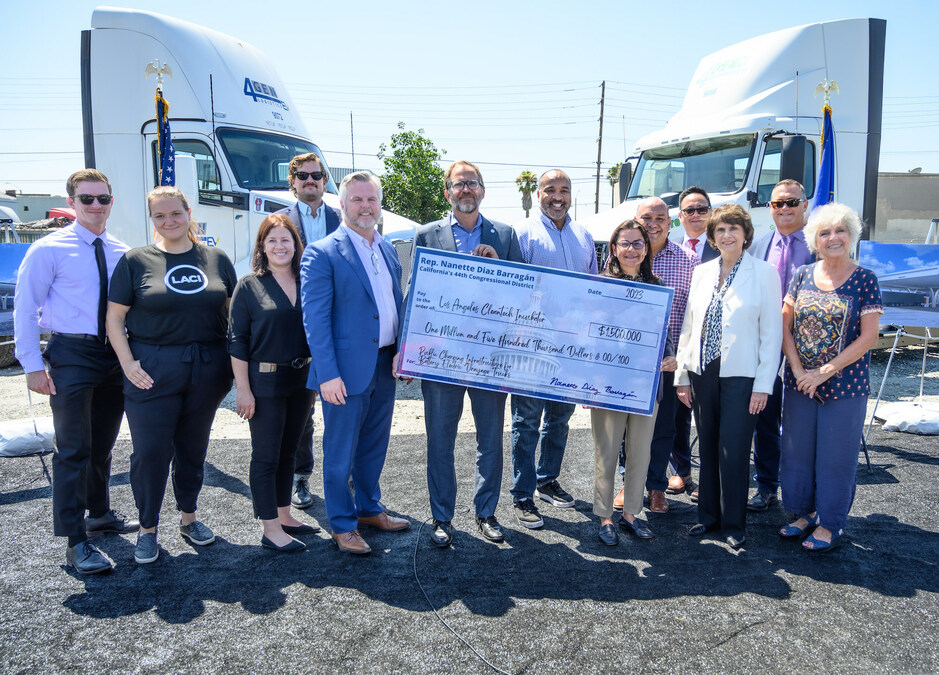 Congresswoman Nanette Barragán (CA-44) Presents Check to Los Angeles Cleantech Incubator (LACI) for $1.5M in Federal Funding for First of a Kind Truck Charging Infrastructure Project - Vimarsana News