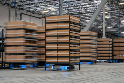 Geek+ standard Shelf-to-Person robotic system in Newegg's warehouse (PRNewsfoto/Geek+)