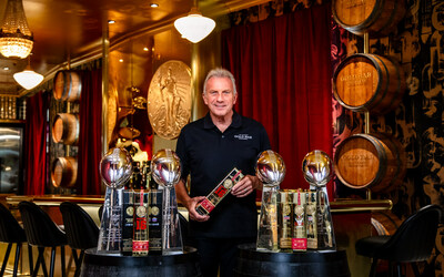 NFL legend Joe Montana unveils the Joe Montana Whiskey Collection with Gold Bar Whiskey. PHOTO CREDIT: Nicola Parisi