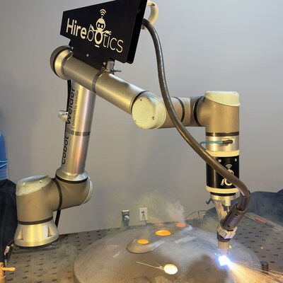 Hirebotics' Cobot Cutter in action.