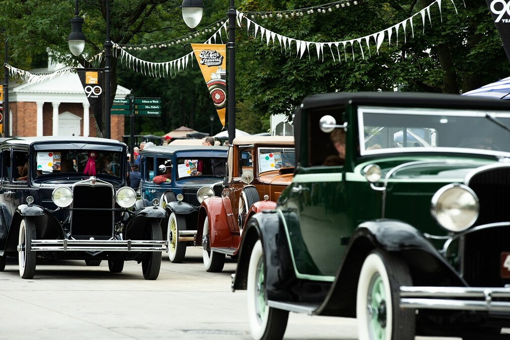 OLD FORDS SHINE DURING AMERICA'S LONGEST-RUNNING ANTIQUE CAR SHOW