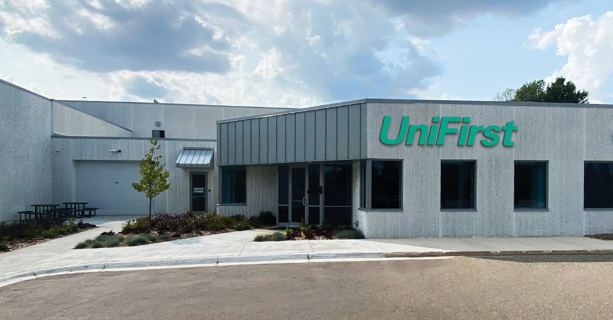 UniFirst celebrates grand opening of its Minneapolis uniform service