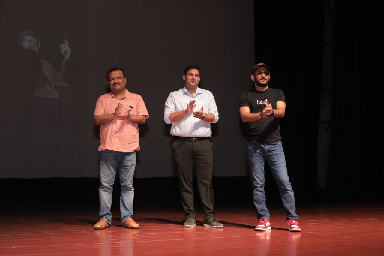 Unable to view the image, Please provide a valid URL.