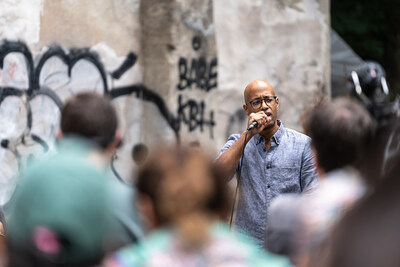 Webster lors de la présentation de deux projets à venir cet automne sur le hip-hop avec l’Orchestre symphonique de Québec et le Musée de la civilisation. Crédit photo: François Ozan, Icône (Groupe CNW/Musée de la civilisation)