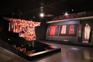 "Colorful Asia: Asian Costumes Exhibition" Opens at China National Silk Museum, Hangzhou