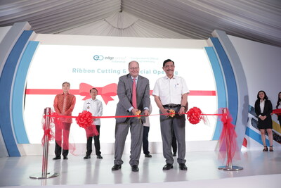 From Left: Mr. Sung Kim, Ambassador of the United States to Indonesia; Dr. H Dani Ramdan MT, Acting Regent of Bekasi; Mr. Randy Brouckman, Chief Executive Officer and Co-Founder, EdgeConneX; Mr. Luhut Binsar Pandjaitan, Coordinating Minister of Maritime and Investment Affairs, Indonesia