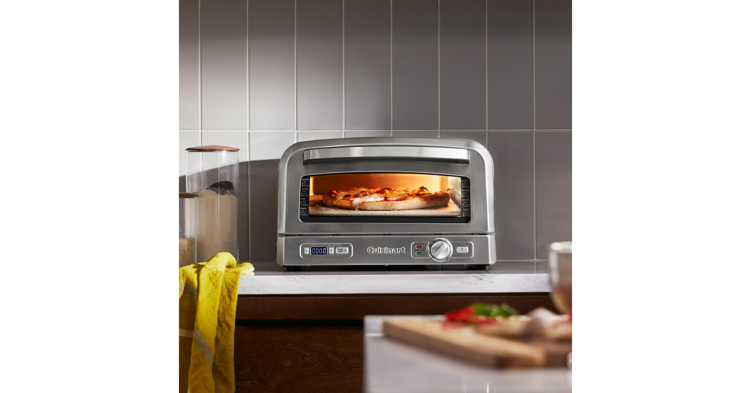 Cuisinart Canada Unveils New Indoor Pizza Oven