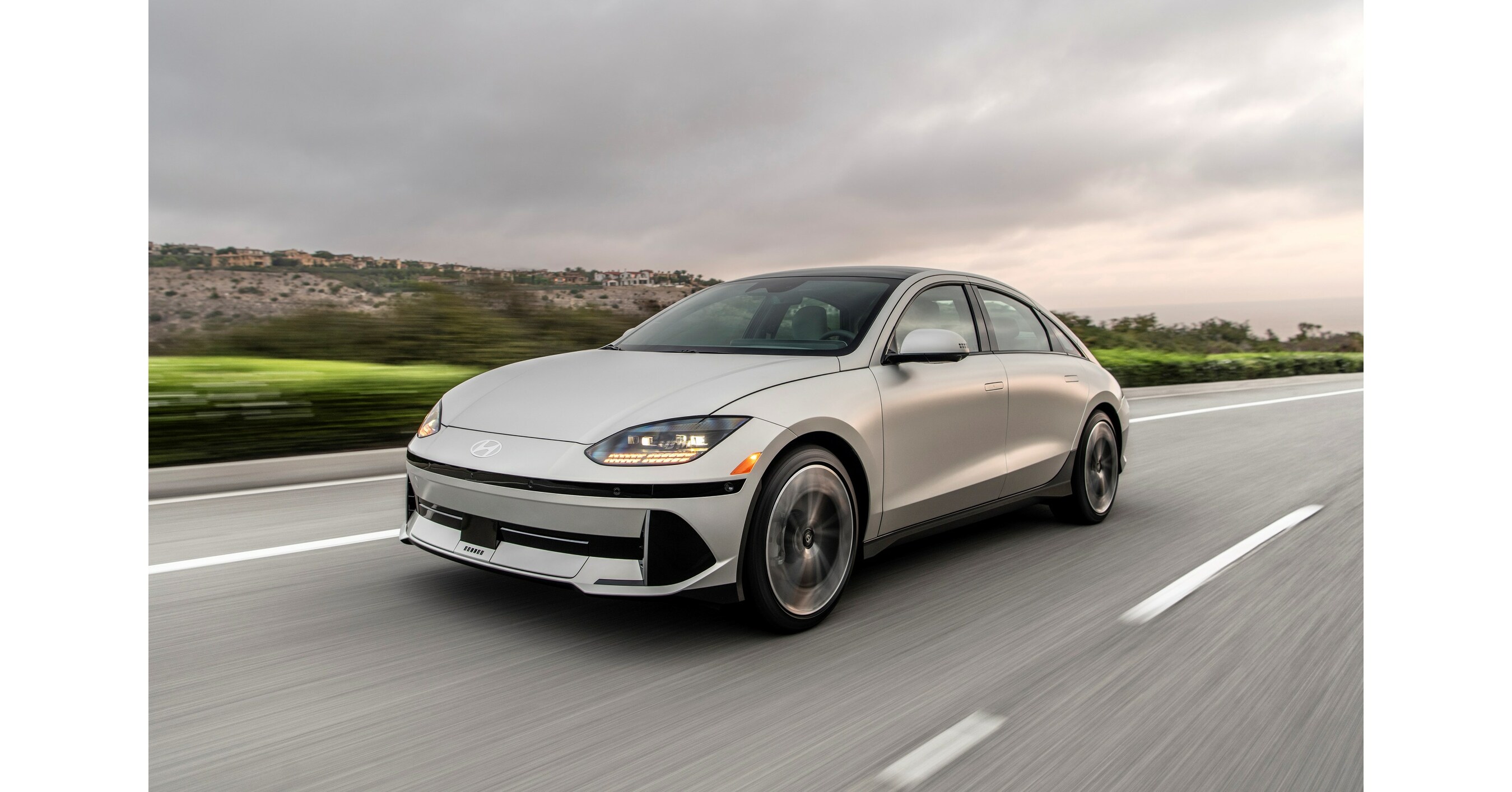 Hyundai IONIQ 6 Powertrain Named One of Wards 10 Best Engines ...