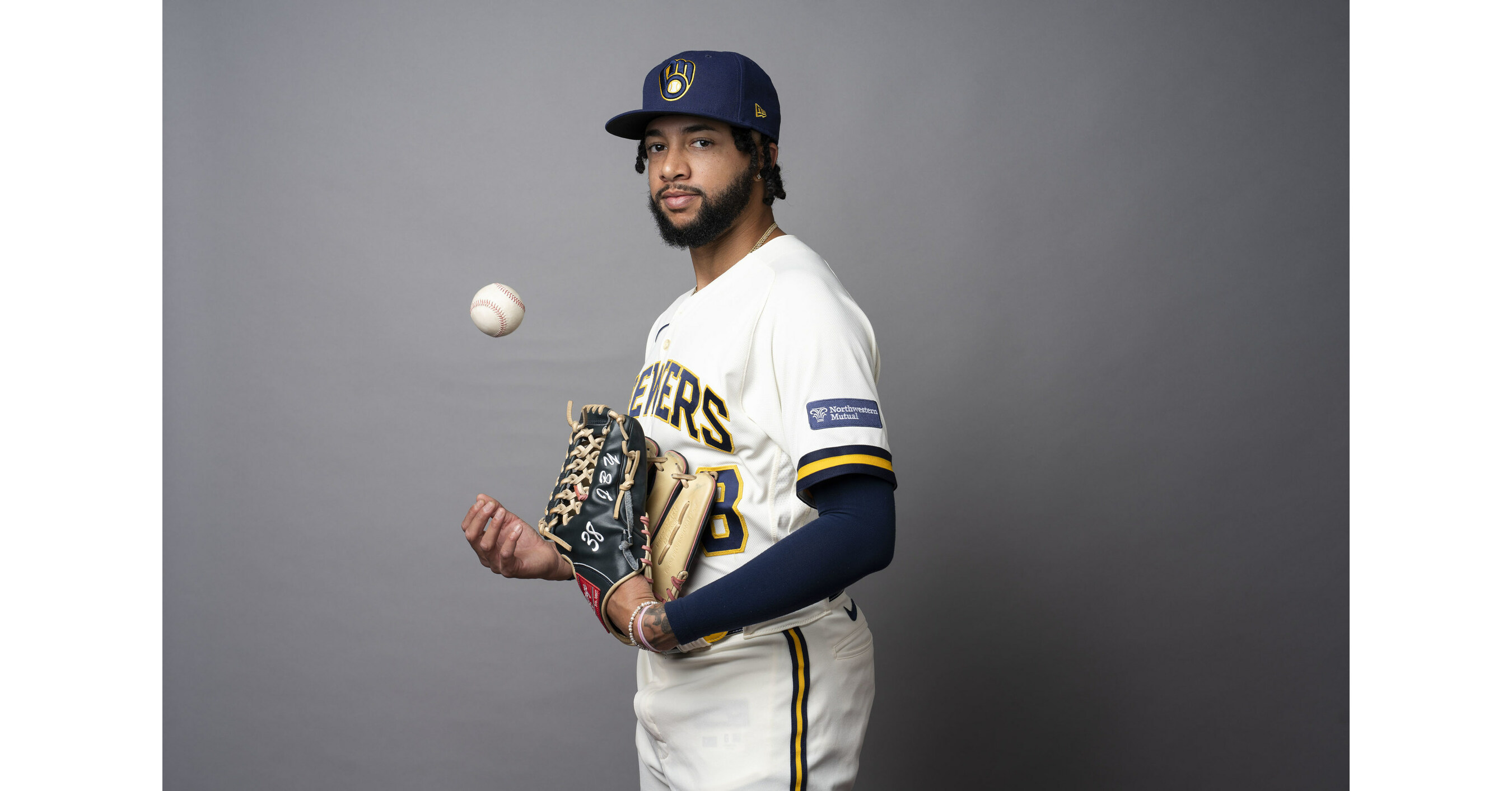 Brewers add Northwestern Mutual patch to sleeves