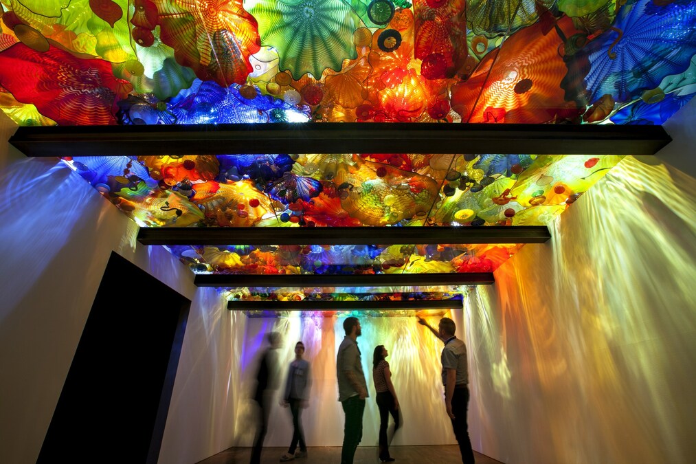 Biltmore to host Chihuly at Biltmore, an exhibition of the work of globally-renowned artist Dale Chihuly - Vimarsana News
