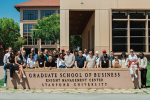 Exness envoie 20 chefs de service à la Stanford Graduate School of Business