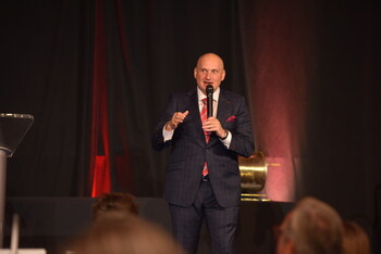 Coach Derek Lalonde speaks at 41st Annual Drive for Life Gala