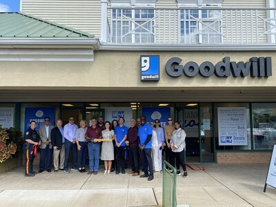 Goodwill NYNJ President & CEO Katy Gaul-Stigge and team with Somerset County Administrator Colleen Mahr; Hillsborough Township: Mayor Shawn Lipani,  Deputy Mayor John Ciccarelli, Administrator Anthony Ferrera, Police Officer Carly Dwyer, and Economic & Business Development Director Zuzana Karas; EBDC: Vice-Chairman Jeremy Lees and members Tito Sharma, Abed Medawar, Antoinette Natale, and Mrinalini Ayachit.