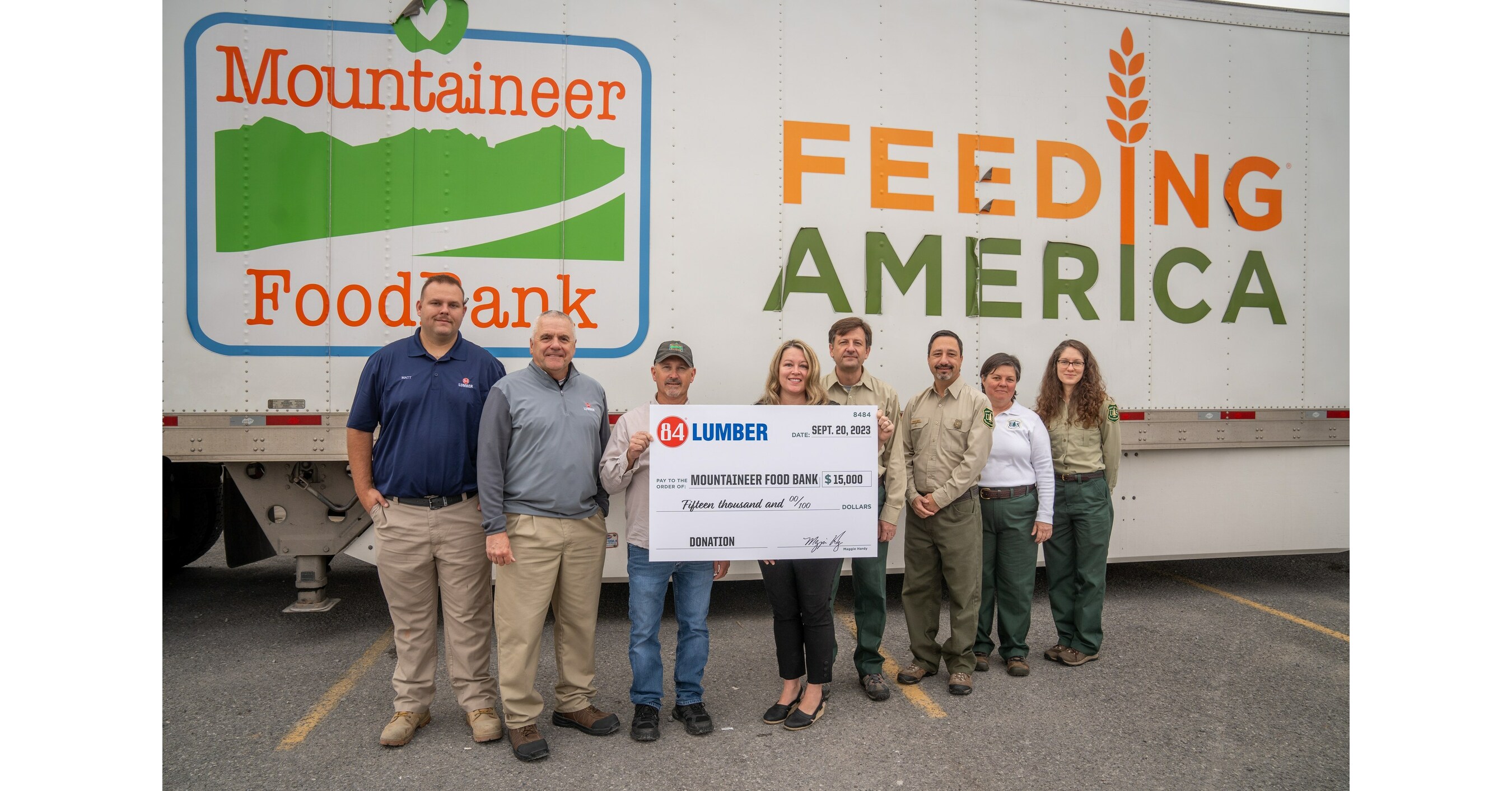 84 Lumber Donates 15,000 to Mountaineer Food Bank in Elkins, West Virginia