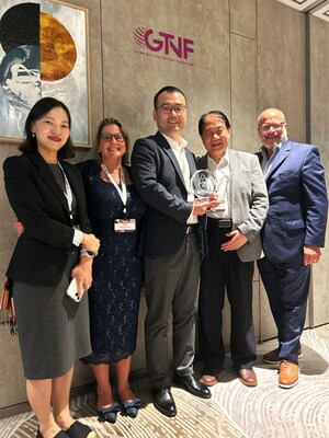 Innokin recibió el trofeo Premio a la Innovación durante el Foro Mundial sobre Tabaco y Nicotina (GTNF). 20 de septiembre, Seúl, Corea del Sur (PRNewsfoto/Innokin Technology)