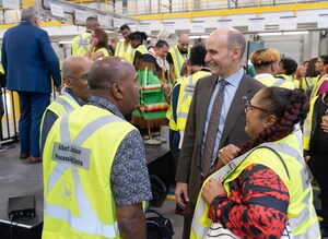 Postes Canada ouvre officiellement le Centre de traitement Albert‑Jackson