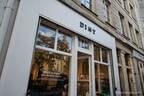 Adulée par les stars coréennes, la marque DINT ouvre un magasin éphémère à Paris