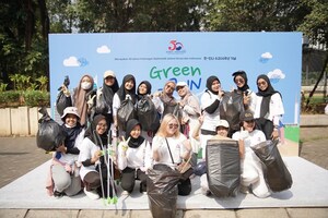 KT&amp;G successfully hosts a joint Indonesian-Korean plogging event to celebrate the 50th anniversary of diplomatic ties between Indonesia and South Korea