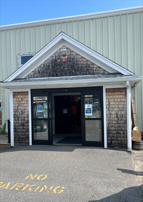 Mid-Cape Home Centers Feature "Living" Showcases of Tando® Composites