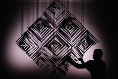 "Perceptual Experience" premieres in Chicago, showcasing artist Michael Murphy’s unique fusion of art and optical illusion.
CREDIT: Jim Vondruska