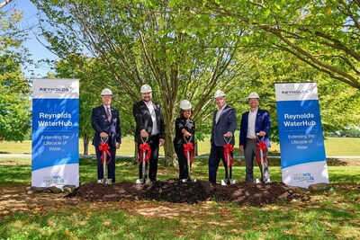 (Pictured left to right: Winston-Salem Mayor Allen Joines, Bernd Meyer, Executive Vice President of Operations at Reynolds, Shay Mustafa, Senior Vice President Business Communications & Sustainability at Reynolds, David Waterfield, President and CEO of Reynolds and Gary Morris, Vice President of Distributed Generation for NextEra Energy Resources)