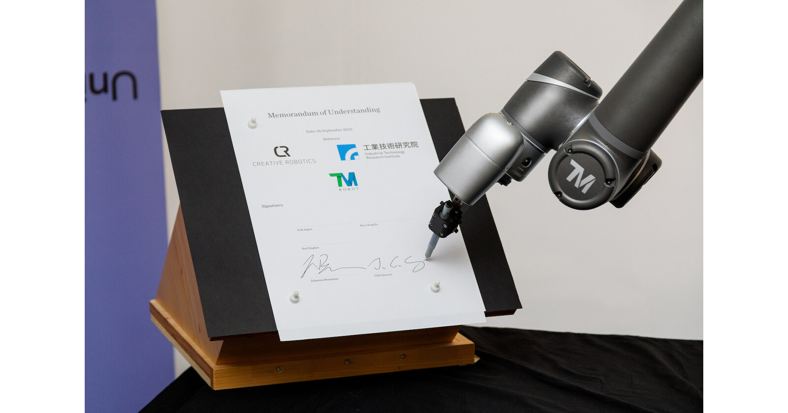 ITRI and University of Arts Linz Sign MOU to Combine Robotics R&D with ...