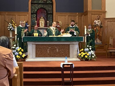 Archbishop William Lori concelebrating Mass with Deacon John Martin, Father Gene Nickol, [Transitional] Deacon Michael Misulia Jr., and Father Collin Poston