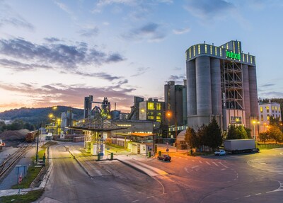 Croatian cement producer NEXE is introducing changes in its production processes through digitalization that will offer additional value on the company’s path towards further reductions in its carbon footprint. In combination with using alternative raw materials and fuels, the company is achieving these goals by leveraging the FactoryTalk® Analytics™ Pavilion8® model predictive control (MPC) solution in combination with the ThingWorx IIoT platform.