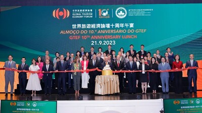 Vice Chairman of the National Committee of the Chinese People’s Political Consultative Conference and Forum Chairman of GTEF, Ho Hau Wah; and Secretary-General of UNWTO, Zurab Pololikashvili join other officials and Leading Partners in celebrating the 10th Anniversary of GTEF. (PRNewsfoto/Global Tourism Economy Forum)