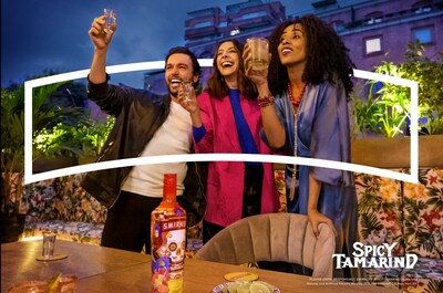 Smirnoff arranca el Mes de la Herencia Hispana en Miami, tomando control de la Semana de la Música Latina Billboard con algunos de los eventos más anticipados. Siguiendo con la celebración, Smirnoff también está colaborando con el artista Totoi Semerena para el lanzamiento del nuevo Smirnoff Güiro.