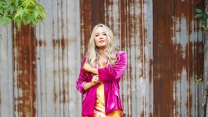 Public Invited to Free Concert by Country Music Star Janelle Arthur Oct. 19