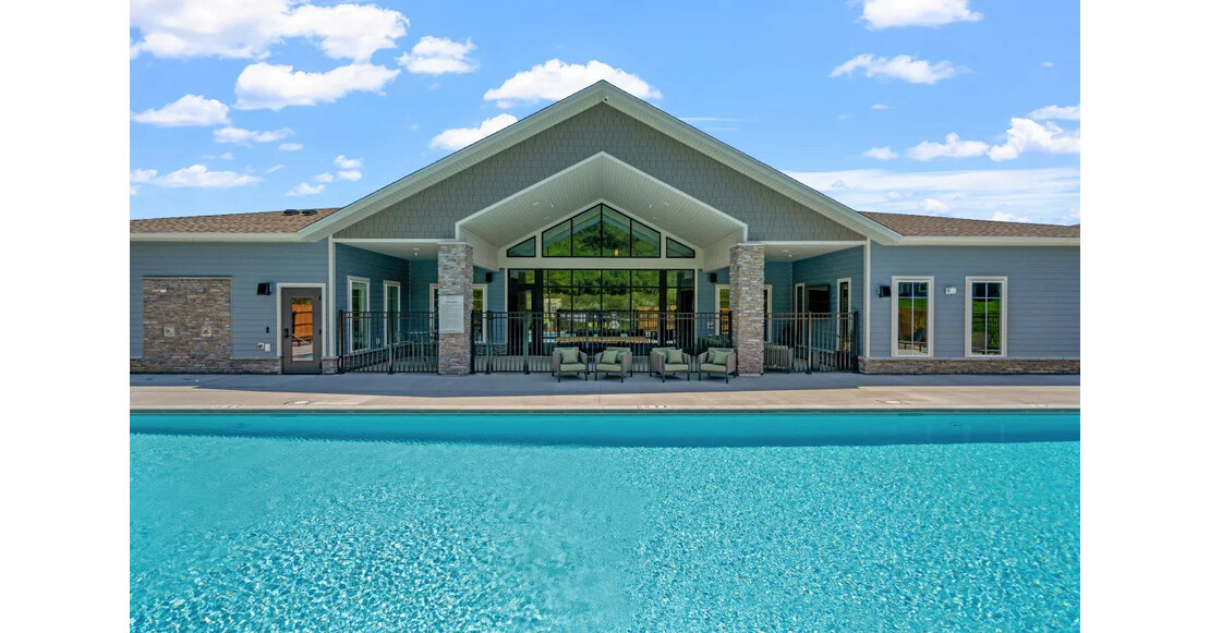 Trilogy Real Estate Group First Moveins at The Lodge at Overland