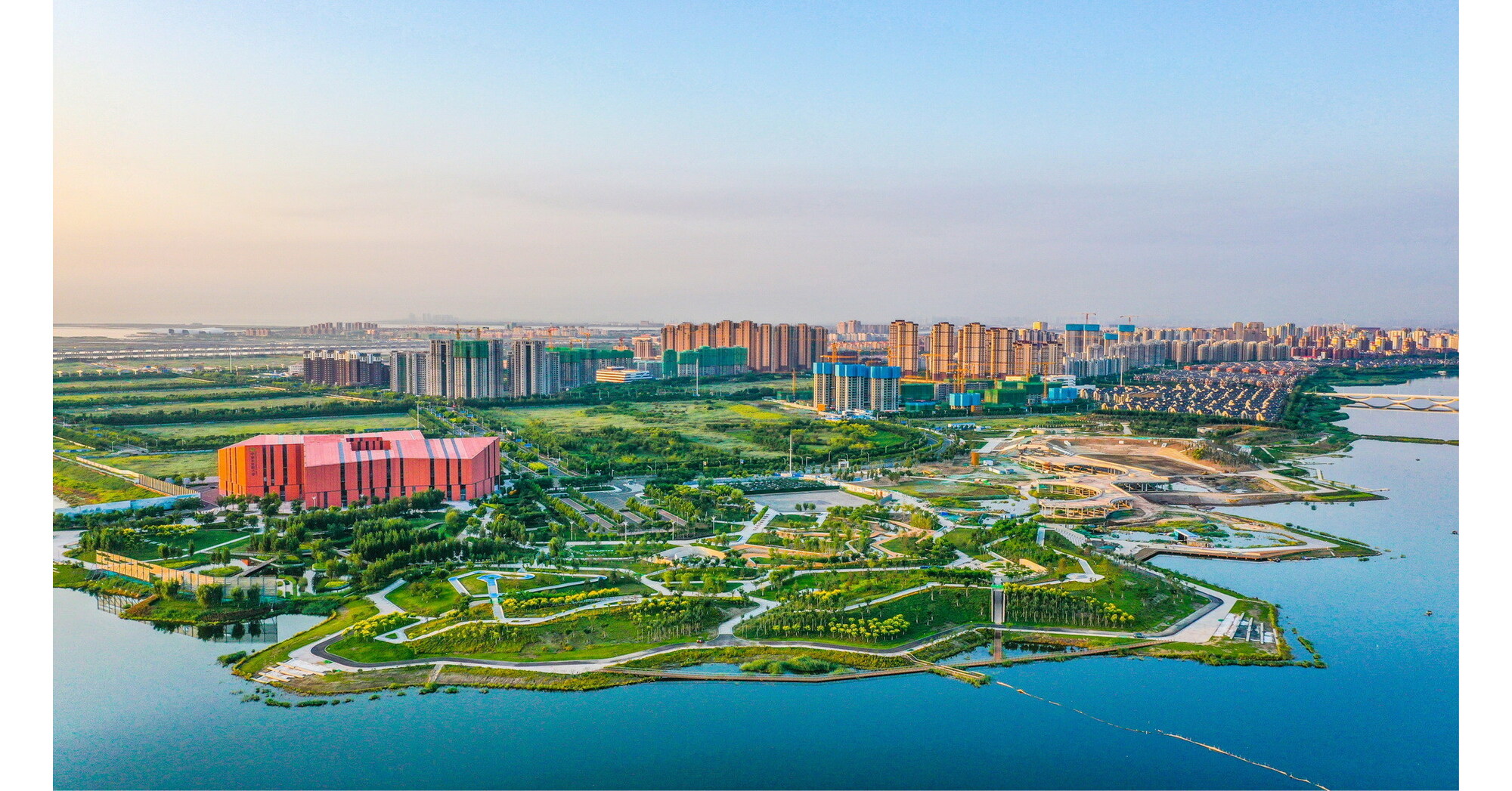 Urban park opens to mark 15th anniversary of the Sino-Singapore Tianjin Eco-city