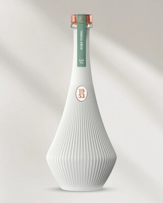 1953 Tequila is an ultra-premium, additive free Añejo Tequila founded, farmed, distilled, and led by women.