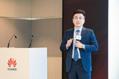 Richard Liu discursando na Cúpula All Bands to 5G (PRNewsfoto/Huawei)