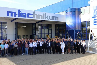 Zoomlion's Chairman and CEO, Zhan Chunxin, Zhan Chunxin, celebrated the company's 31st anniversary with m-tec staff in Germany