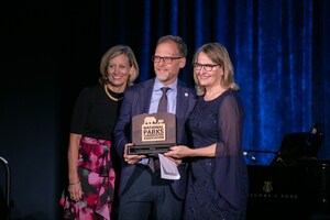 PARKS GROUP HONORS SUBARU OF AMERICA FOR YEARS-LONG COMMITMENT TO SAFEGUARDING AMERICA'S NATIONAL PARKS