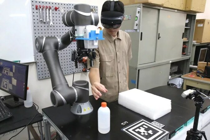 Techman Robot Showcases Innovative MR-Based Robot Task Assignment and Programming at ROSCon 2023 - Vimarsana News