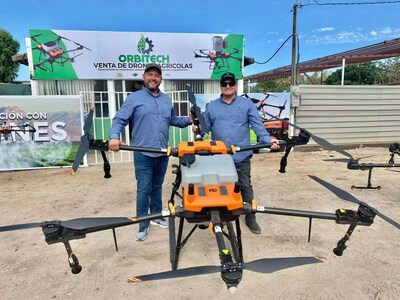 El Dron Agrícola HD540Pro de HUIDA TECH y el Personal de Mexican Dealer ORBITECH