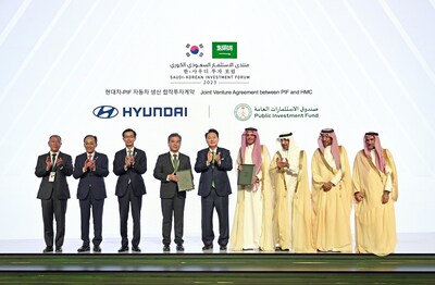 (from left) Euisun Chung, Executive Chair, HMG; Kyungho Choo, Deputy PM and Minister of Economy and Finance; Moon Kyu Bang, Minister of Trade, Industry and Energy; Jaehoon Chang, President and CEO, Hyundai Motor Company; Suk Yeol Yoon, President, Republic of Korea; Yazeed A. Al-Humied, Deputy Governor and Head of MENA Investments, PIF; Khalid Al-Falih, Minister of Investment of Saudi Arabia; Bandar Ibrahim AlKhorayef, Minister of Industry and Mineral Resources; Yasir Al-Rumayyan, Governor, PIF (PRNewsfoto/Hyundai Motor Company) (from left) Euisun Chung, Executive Chair, HMG; Kyungho Choo, Deputy PM and Minister of Economy and Finance; Moon Kyu Bang, Minister of Trade, Industry and Energy; Jaehoon Chang, President and CEO, Hyundai Motor Company; Suk Yeol Yoon, President, Republic of Korea; Yazeed A. Al-Humied, Deputy Governor and Head of MENA Investments, PIF; Khalid Al-Falih, Minister of Investment of Saudi Arabia; Bandar Ibrahim AlKhorayef, Minister of Industry and Mineral Resources; Yasir Al-Rumayyan, Governor, PIF (PRNewsfoto/Hyundai Motor Company)