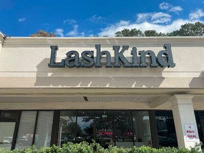 LashKind is an innovative brow and lash franchise concept with a mission to make guests feel beautiful in a fun environment with high quality products.
