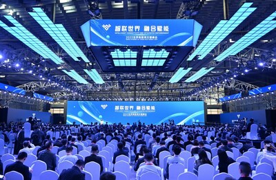 La foto muestra el escenario de la inauguración de la Exposición Mundial de IoT 2023 en Wuxi, Jiangsu, en el este de China, el 21 de octubre de 2023. (PRNewsfoto/Xinhua Silk Road)