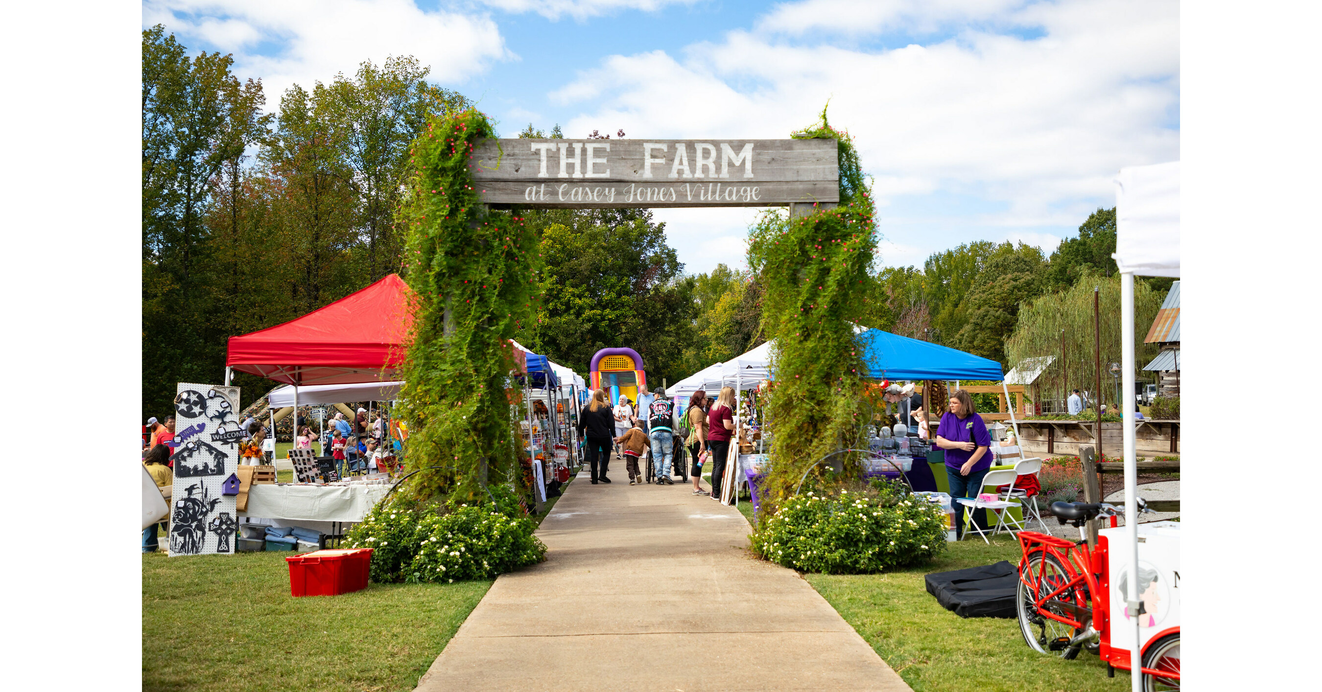 Thousands Gather at Second Annual Casey Jones Village Festival in Jackson