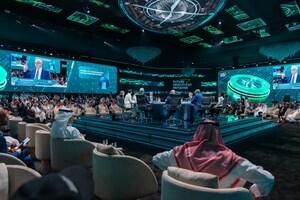 Des chefs d'entreprise et des dirigeants politiques, dont Son Altesse Royale Mohammed Bin Salman, se réunissent pour la première journée de la conférence Future of Investment Initiative à Riyad