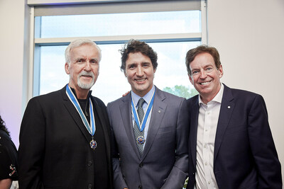 James Cameron, the Right Honourable Justin Trudeau and John Geiger, CEO of RCGS. Photo by Fred Cattroll (CNW Group/Royal Canadian Geographical Society)