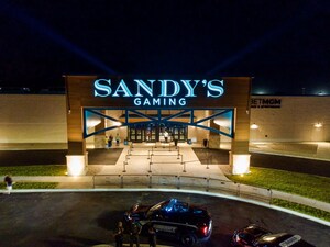 SANDY'S RACING & GAMING CELEBRATES GRAND OPENING