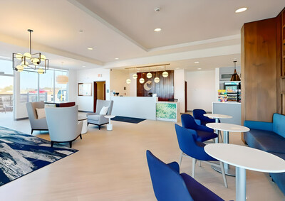 Comfort Inn & Suites lobby in Mountain Grove