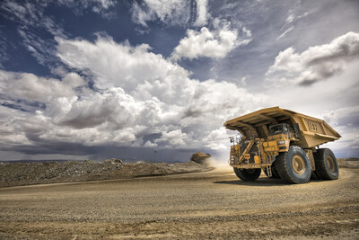 Caterpillar and Freeport-McMoRan are collaborating to convert the mining company’s fleet of Cat® 793 haul trucks to an autonomous haulage system.