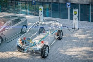 Flex Company reúne especialistas e profissionais do setor automotivo para capacitação em veículos híbridos elétricos